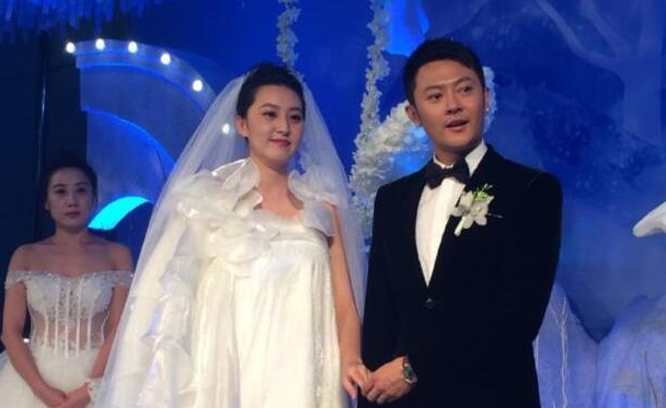 男星被曝遭骗婚 损失千万至今无法见儿子