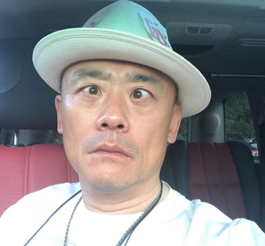 周立波再发文怼律师：终于有人要告我了！